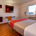 Motel 6-Riverside, Ca - South