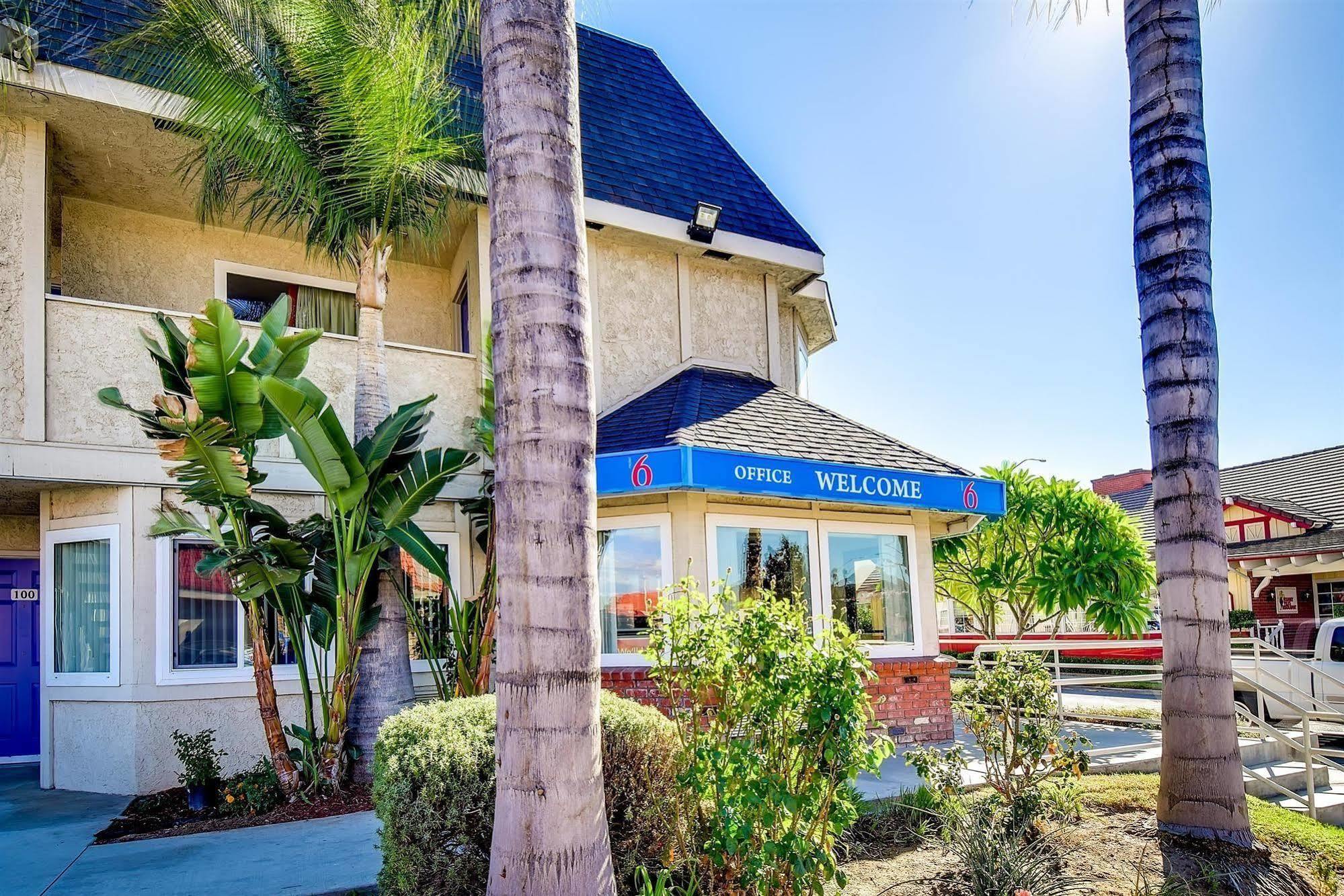 6-riverside, Ca - South Hotel